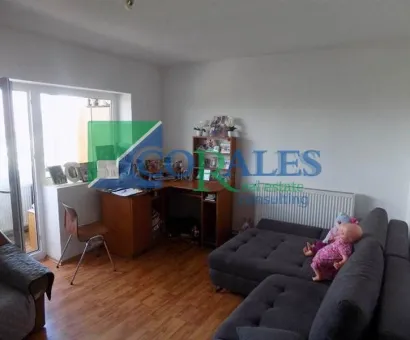 Lipovei. Decomandat, 2 bai, 2 balcoane, centrala proprie.