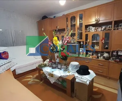 Foarte spatios, Posibilitate centrala