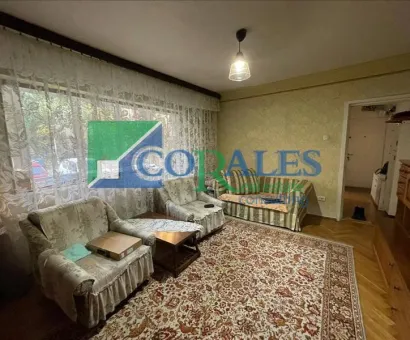 Apartament spatios, intr-un bloc izolat, zona fiind una linistita