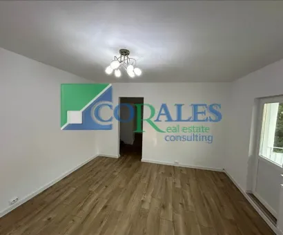 Complet renovat, posibilitate montare centrala proprie, aproape de Premier.