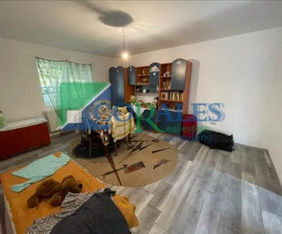 In Oras.Casa Individuala.Posibilitate Personalizare Etaj.Zona Linistita