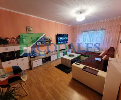 Aradului - 3 camere. BLOC IZOLAT - Etaj 3 !