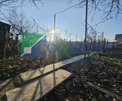 Casa Individuala, la intrarea in Ghiroda, CF de TM. Gradina generoasa