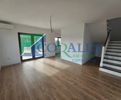 Despartit prin camera tehnica. 5 camere. Disponibil IMEDIAT