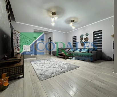 Casa despartita prin Garaj!5 camere!Mobilata si Utilata