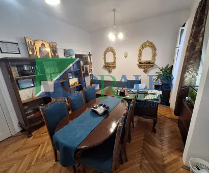 5 Cam. 115 mpu, Piața Operei, Et.1, centrala proprie, 2 bai, investiție, boxa